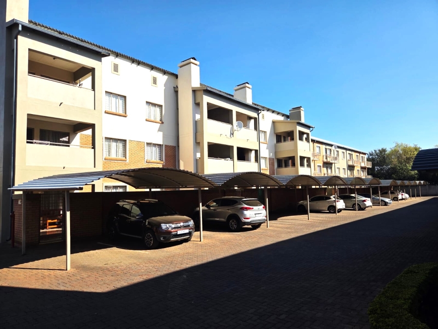 To Let 2 Bedroom Property for Rent in Moregloed Gauteng