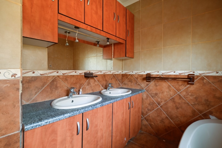 Commercial Property for Sale in Heatherview Gauteng