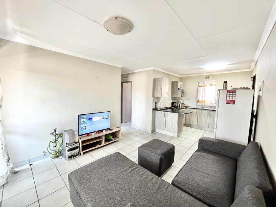 2 Bedroom Property for Sale in Heuweloord Gauteng