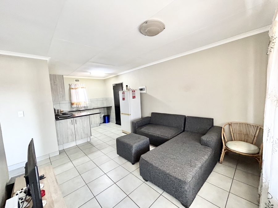 2 Bedroom Property for Sale in Heuweloord Gauteng