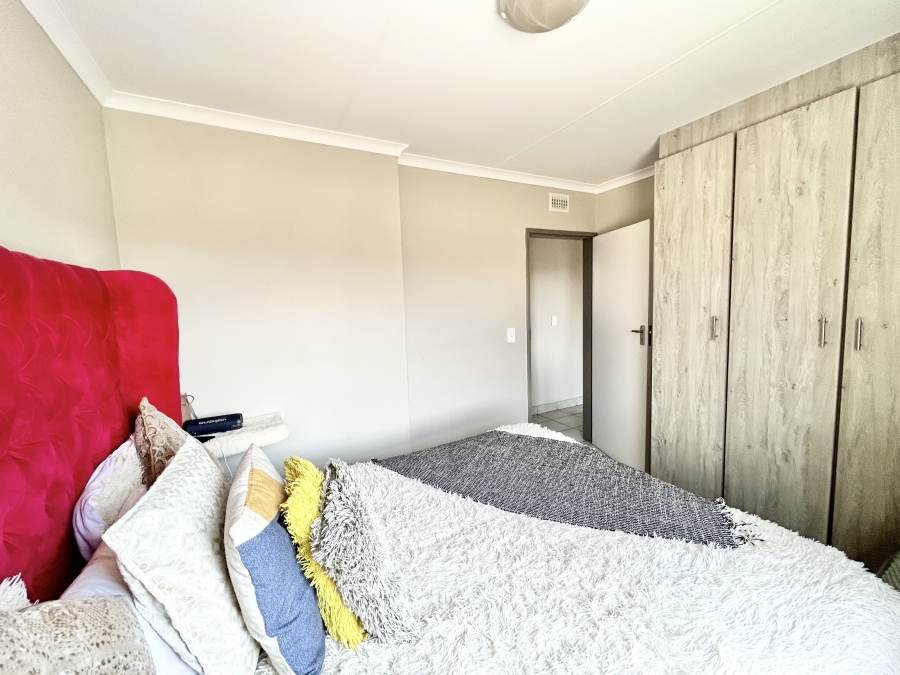 2 Bedroom Property for Sale in Heuweloord Gauteng