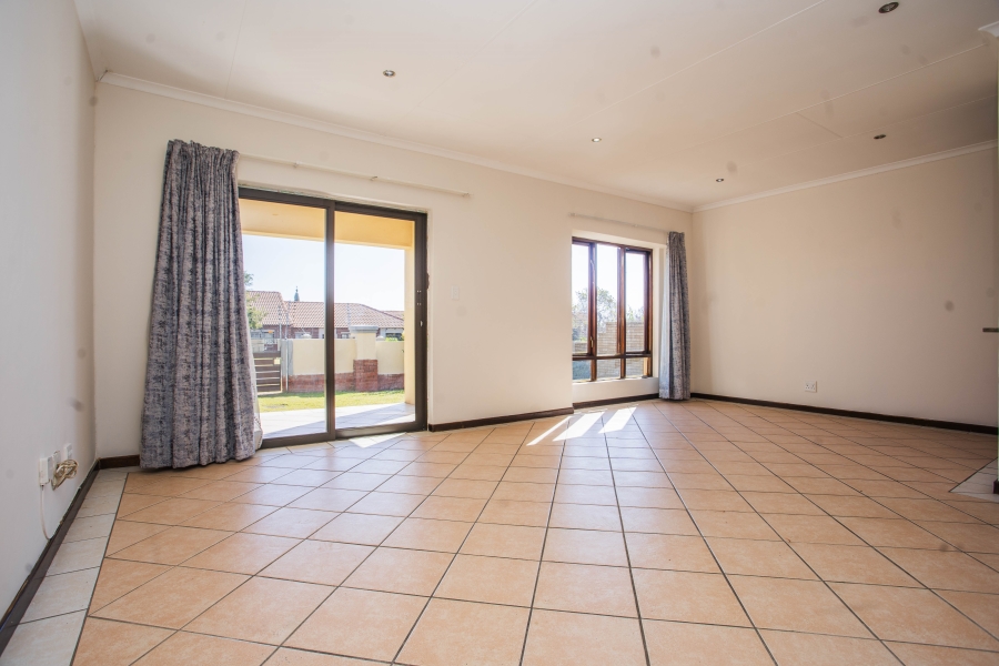 2 Bedroom Property for Sale in Noordwyk Gauteng