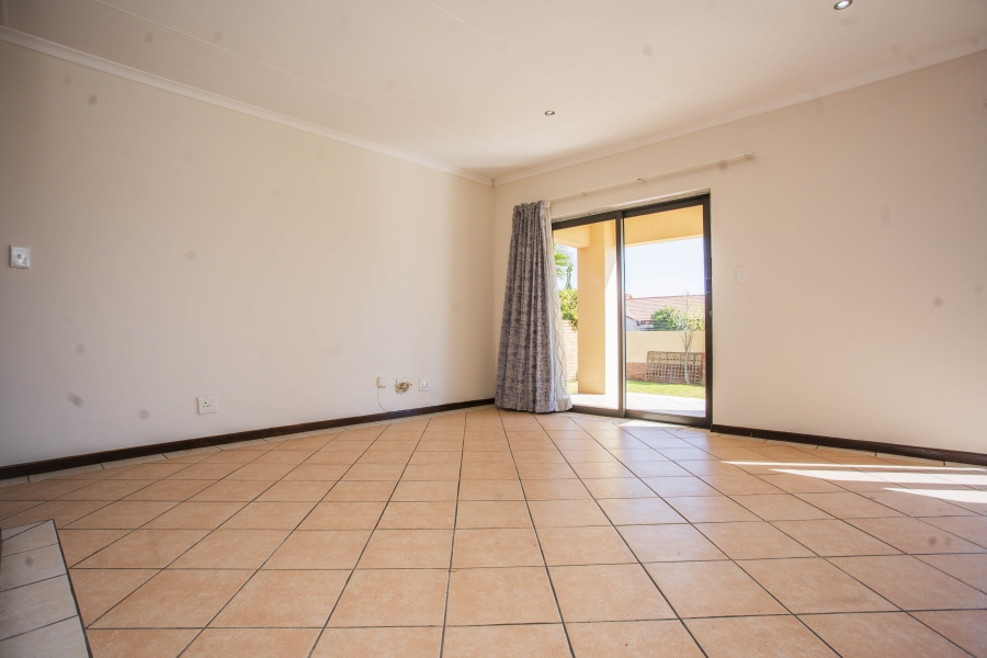 2 Bedroom Property for Sale in Noordwyk Gauteng