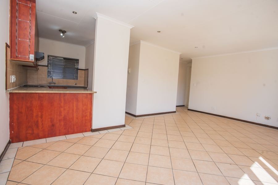 2 Bedroom Property for Sale in Noordwyk Gauteng