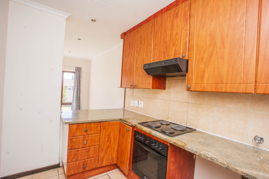 2 Bedroom Property for Sale in Noordwyk Gauteng