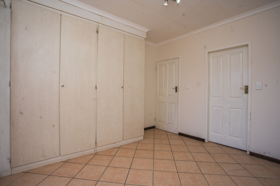 2 Bedroom Property for Sale in Noordwyk Gauteng