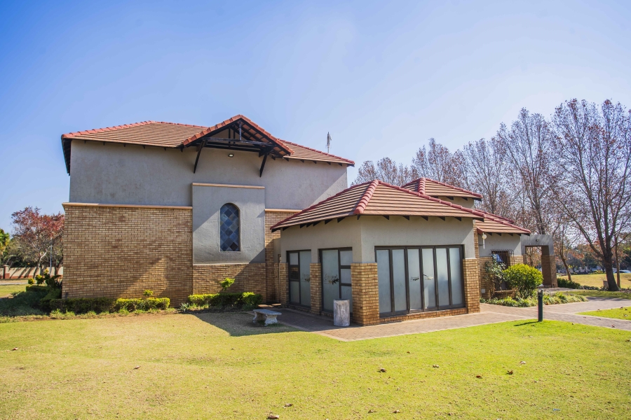 2 Bedroom Property for Sale in Noordwyk Gauteng