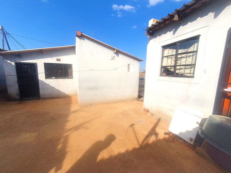 1 Bedroom Property for Sale in Bram Fischerville Gauteng