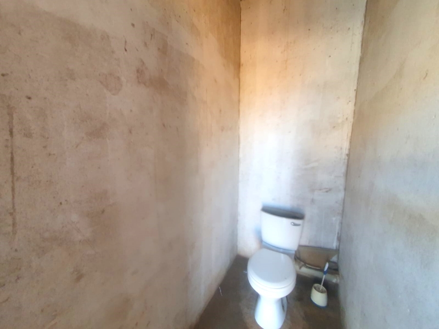 1 Bedroom Property for Sale in Bram Fischerville Gauteng
