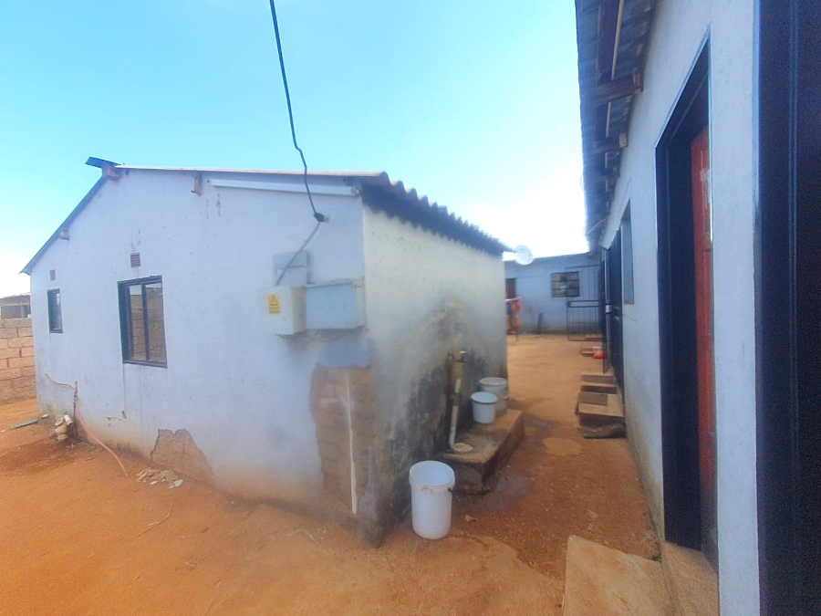 1 Bedroom Property for Sale in Bram Fischerville Gauteng