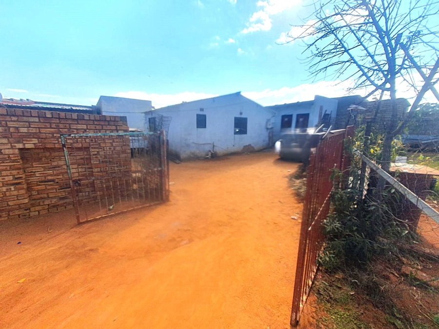 1 Bedroom Property for Sale in Bram Fischerville Gauteng