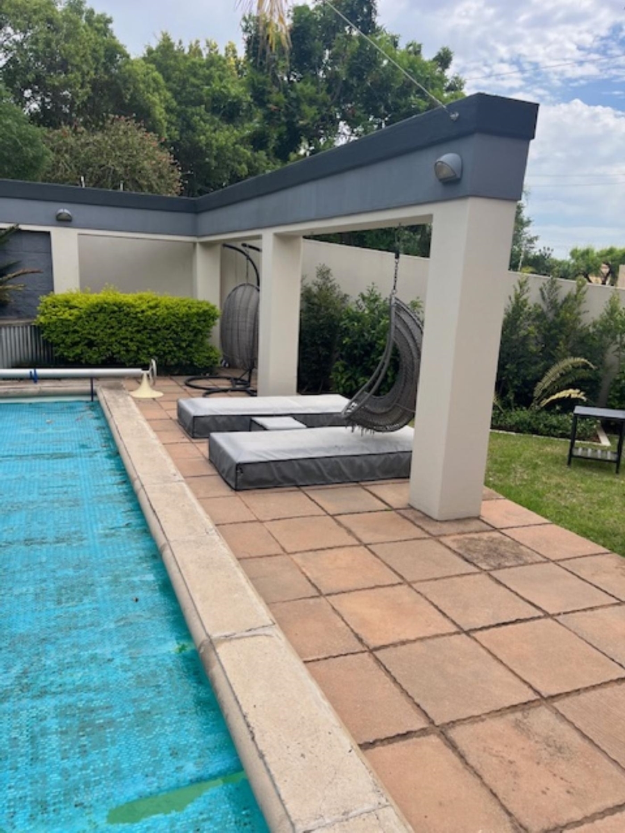 5 Bedroom Property for Sale in Waterkloof Ridge Gauteng