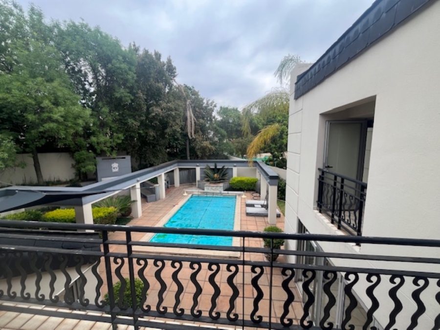 5 Bedroom Property for Sale in Waterkloof Ridge Gauteng