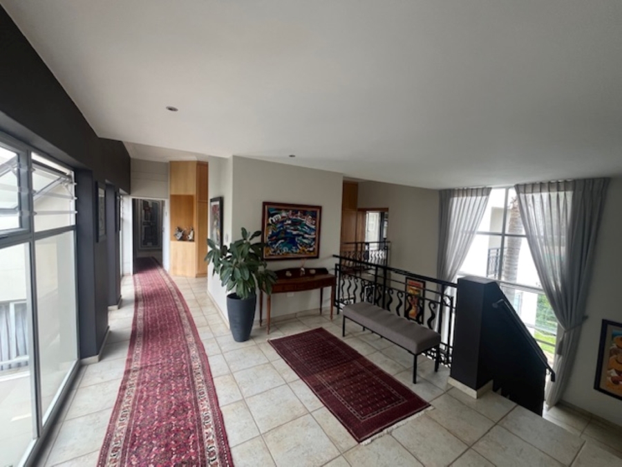 5 Bedroom Property for Sale in Waterkloof Ridge Gauteng