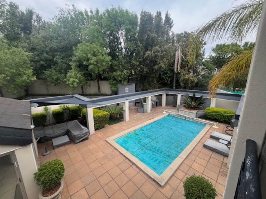 5 Bedroom Property for Sale in Waterkloof Ridge Gauteng
