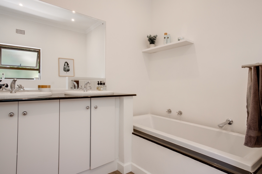 4 Bedroom Property for Sale in Fourways Gardens Gauteng