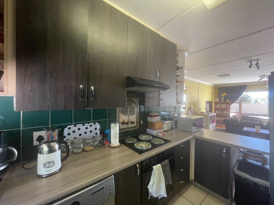 To Let 2 Bedroom Property for Rent in Bryanston Gauteng