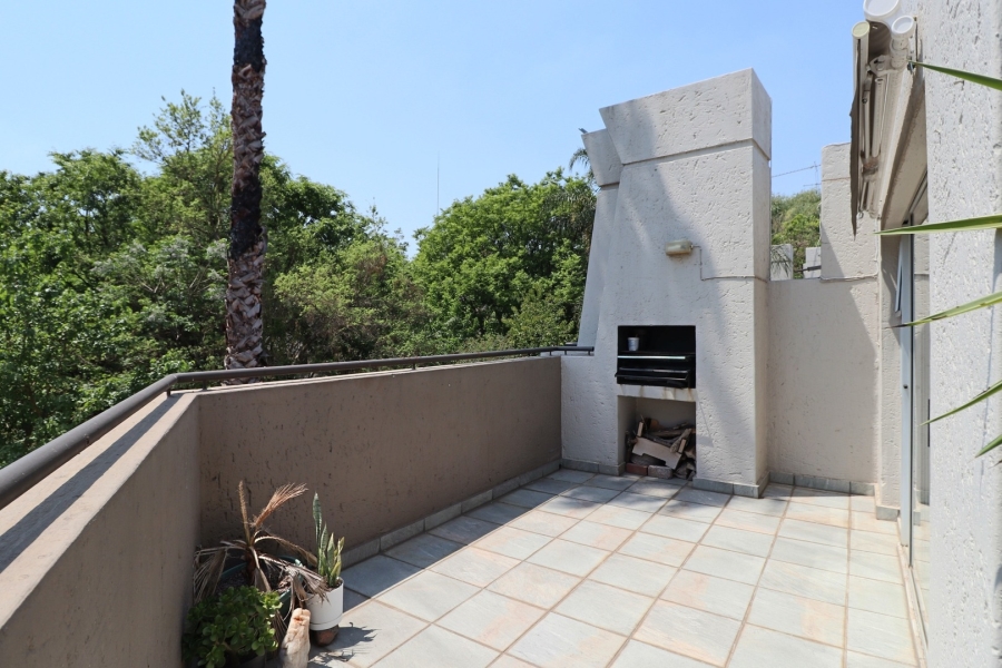 To Let 2 Bedroom Property for Rent in Bryanston Gauteng