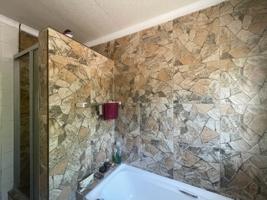 To Let 2 Bedroom Property for Rent in Bryanston Gauteng