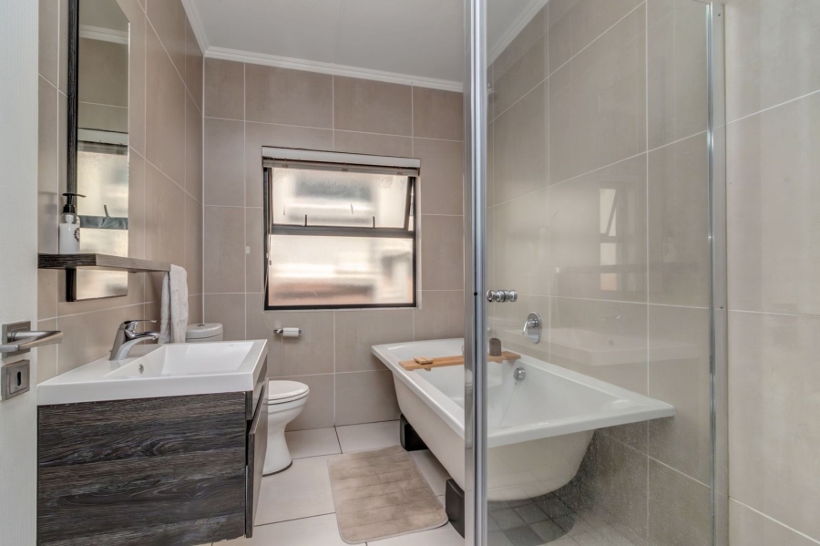 To Let 2 Bedroom Property for Rent in Dainfern Gauteng