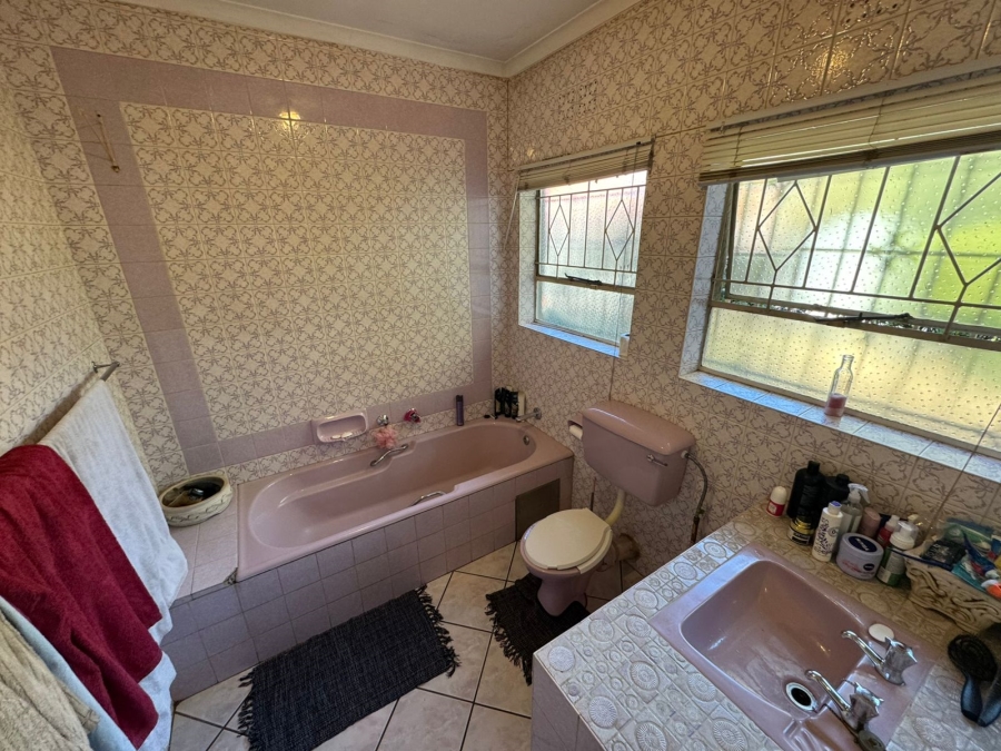 3 Bedroom Property for Sale in Freeway Park Gauteng