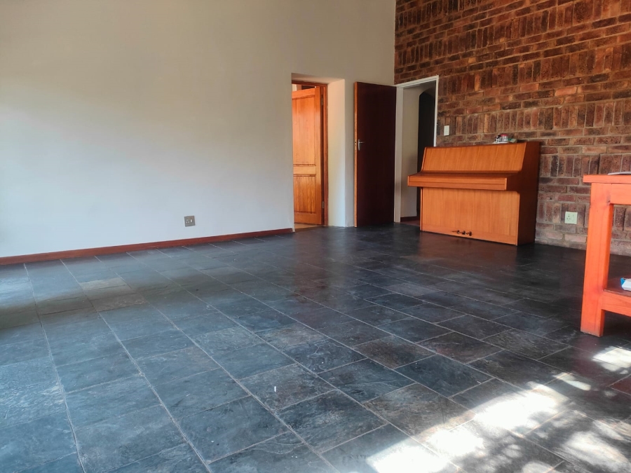 4 Bedroom Property for Sale in Val de Grace Gauteng