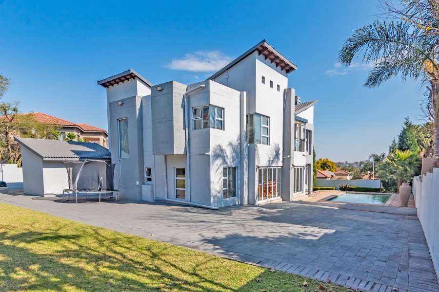 4 Bedroom Property for Sale in Ruimsig Country Estate Gauteng