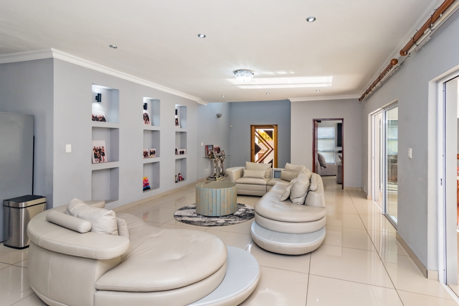 4 Bedroom Property for Sale in Ruimsig Country Estate Gauteng