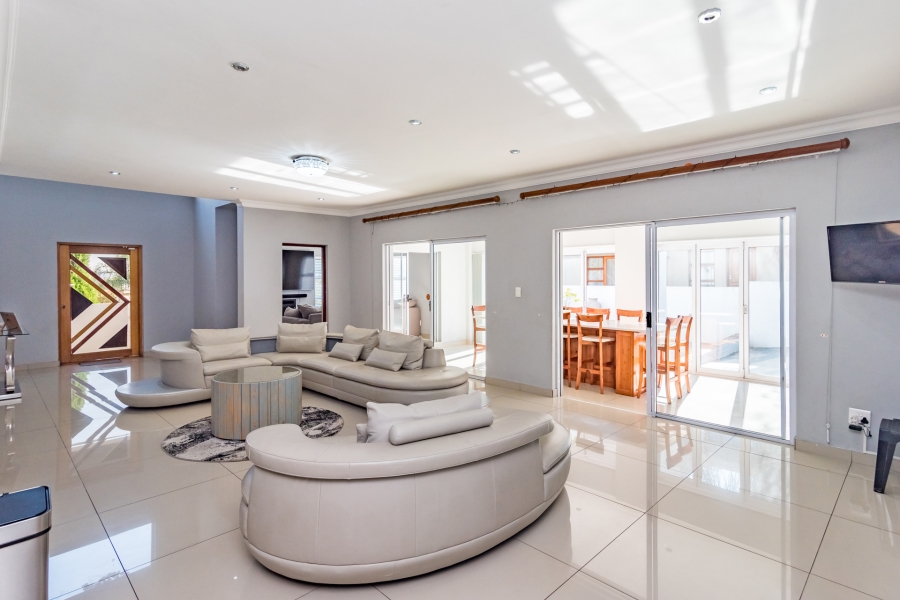 4 Bedroom Property for Sale in Ruimsig Country Estate Gauteng