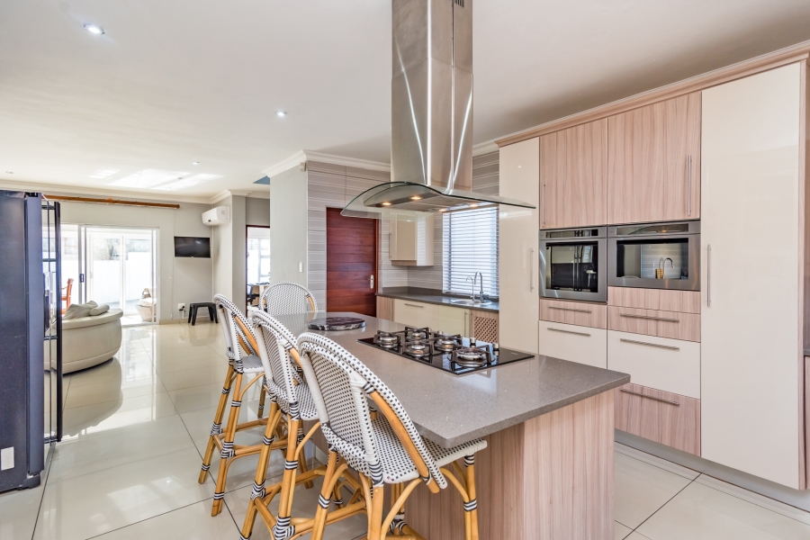 4 Bedroom Property for Sale in Ruimsig Country Estate Gauteng