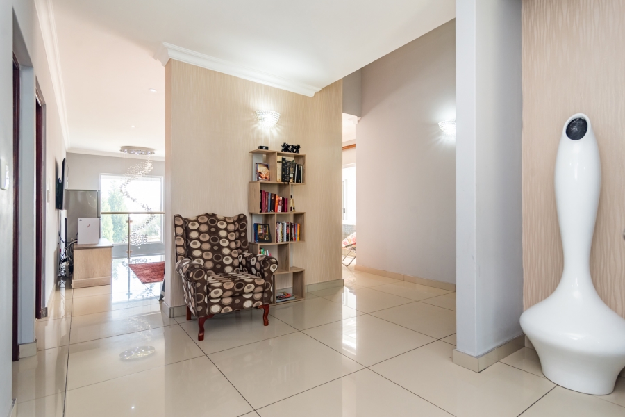 4 Bedroom Property for Sale in Ruimsig Country Estate Gauteng