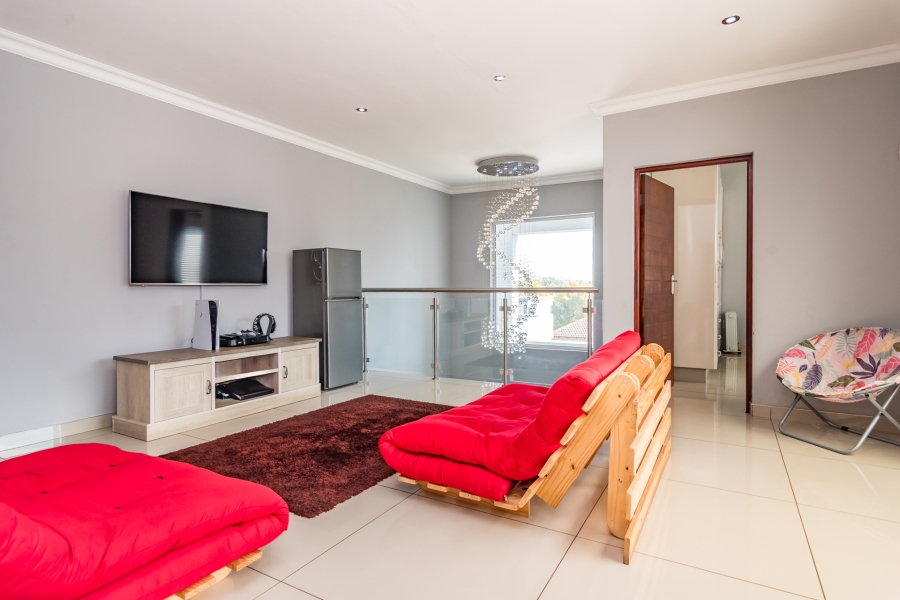 4 Bedroom Property for Sale in Ruimsig Country Estate Gauteng