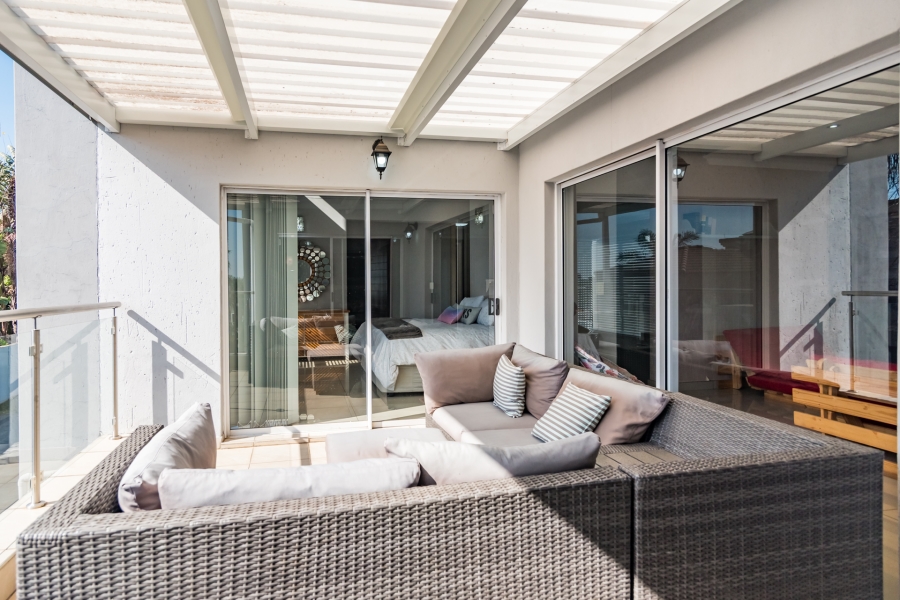 4 Bedroom Property for Sale in Ruimsig Country Estate Gauteng