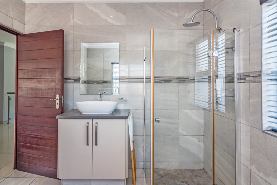 4 Bedroom Property for Sale in Ruimsig Country Estate Gauteng