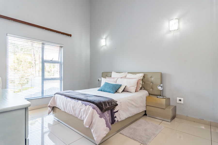 4 Bedroom Property for Sale in Ruimsig Country Estate Gauteng