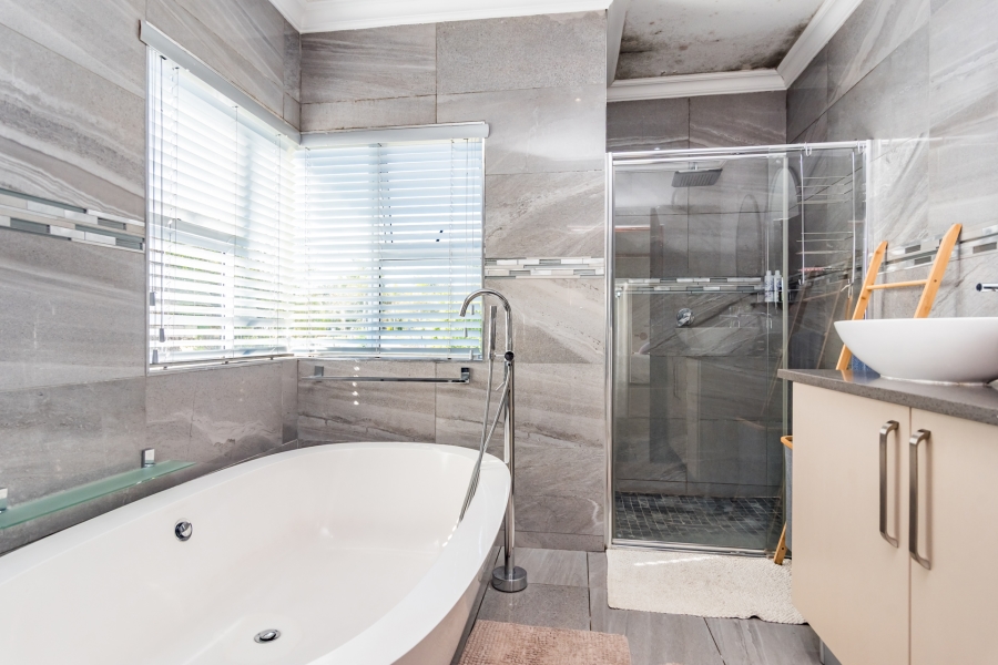 4 Bedroom Property for Sale in Ruimsig Country Estate Gauteng