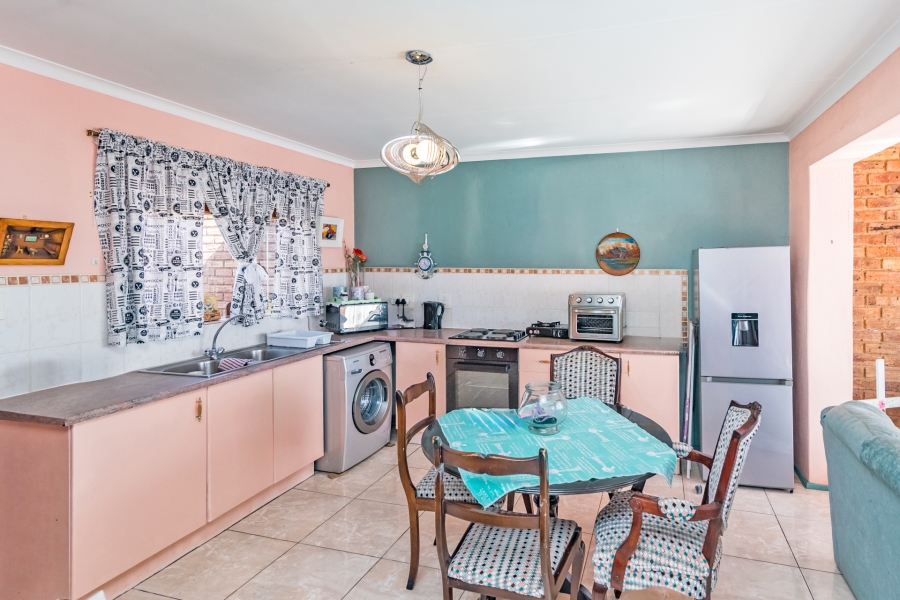 2 Bedroom Property for Sale in Helderkruin Gauteng