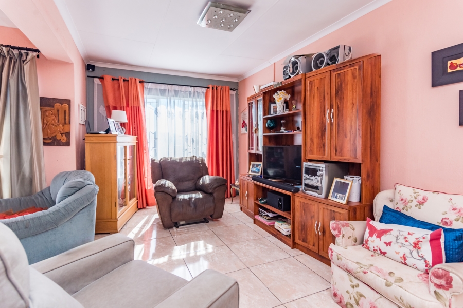 2 Bedroom Property for Sale in Helderkruin Gauteng