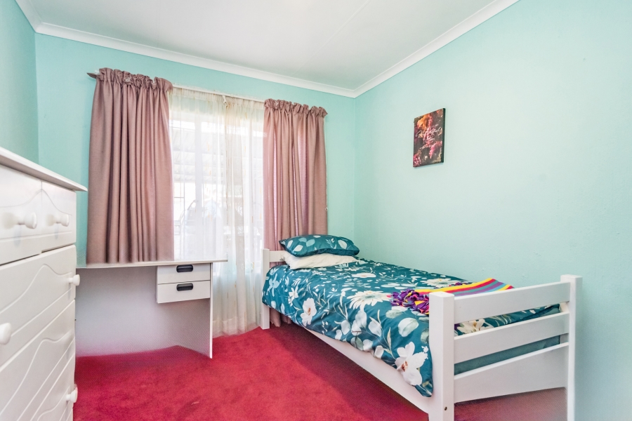 2 Bedroom Property for Sale in Helderkruin Gauteng