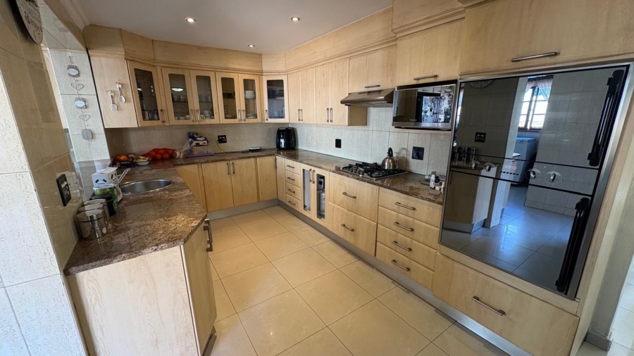 4 Bedroom Property for Sale in Beyers Park Gauteng