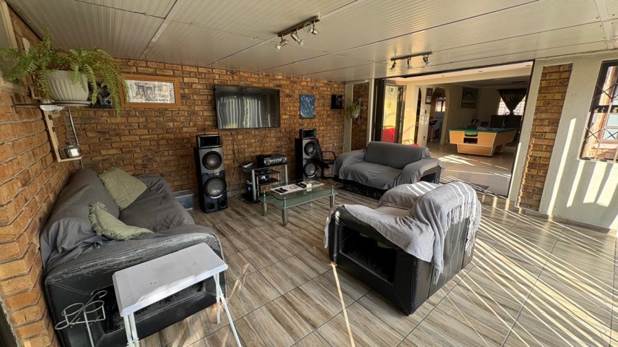 4 Bedroom Property for Sale in Beyers Park Gauteng