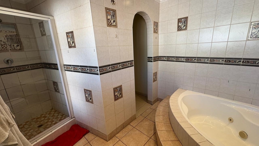 4 Bedroom Property for Sale in Beyers Park Gauteng