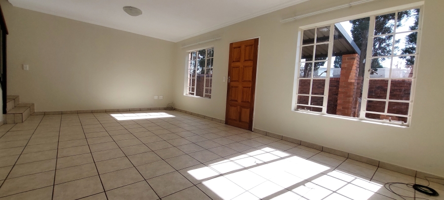2 Bedroom Property for Sale in Raslouw Gauteng