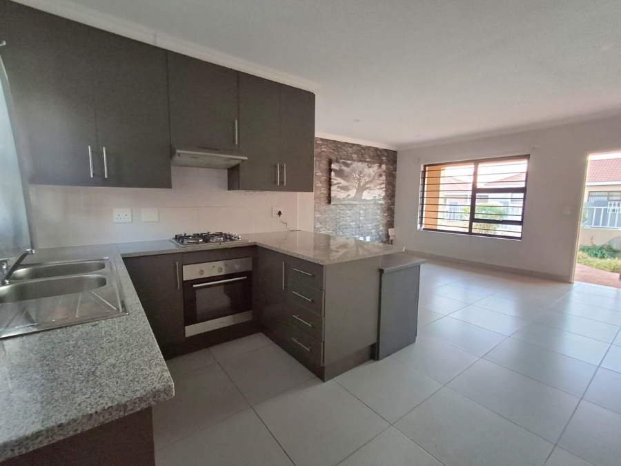 2 Bedroom Property for Sale in Sonneveld Gauteng