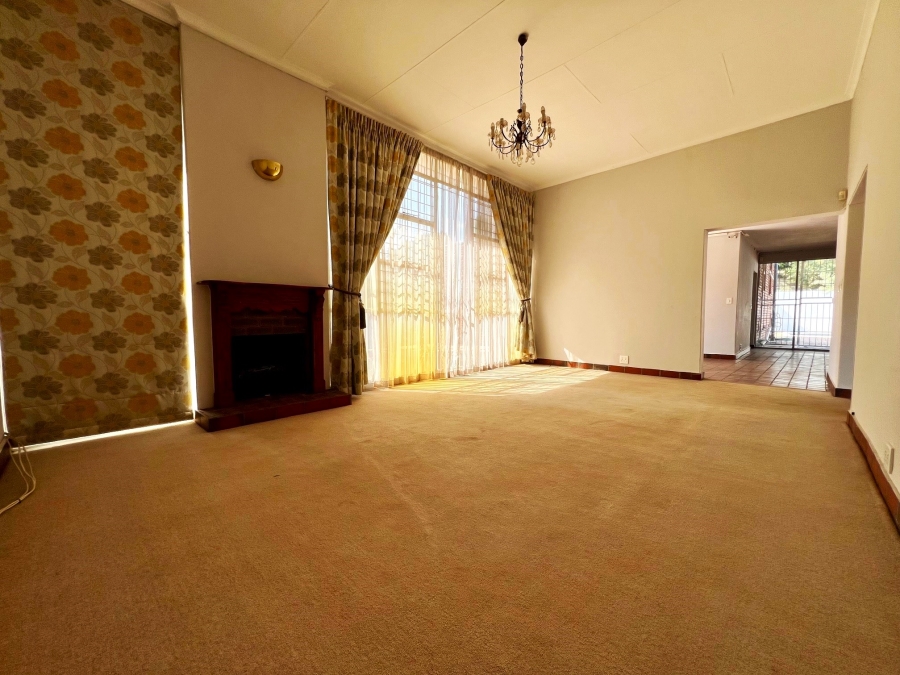 4 Bedroom Property for Sale in Waterkloof Ridge Gauteng