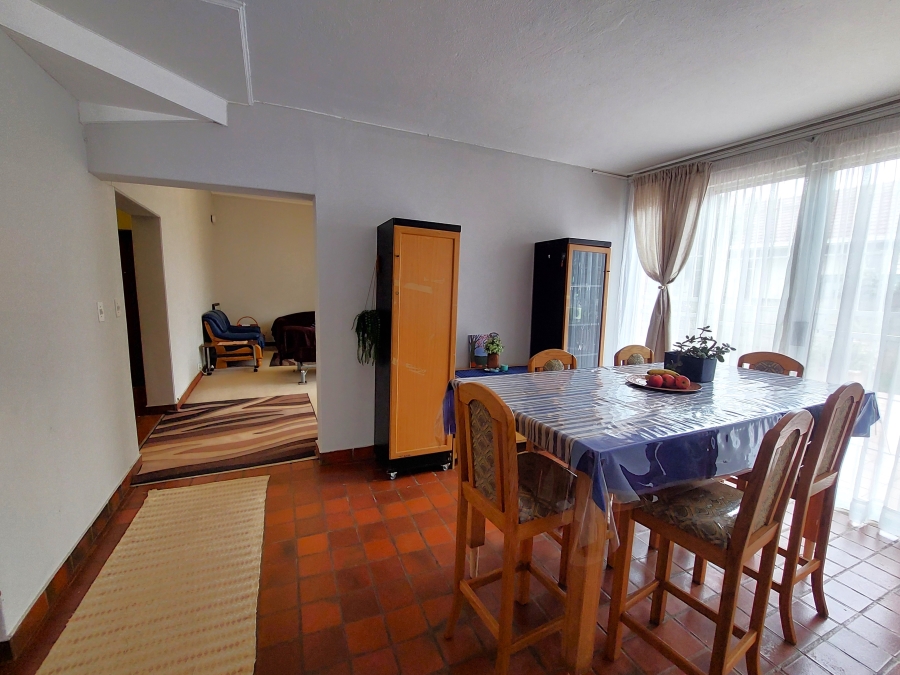 4 Bedroom Property for Sale in Waterkloof Ridge Gauteng
