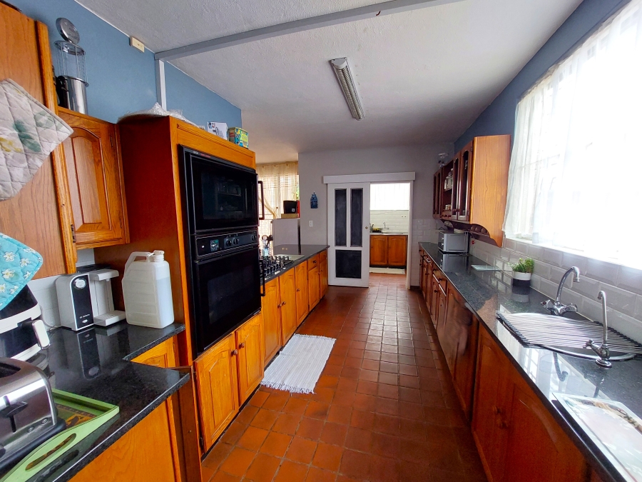 4 Bedroom Property for Sale in Waterkloof Ridge Gauteng