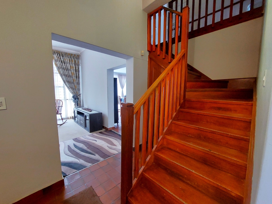 4 Bedroom Property for Sale in Waterkloof Ridge Gauteng