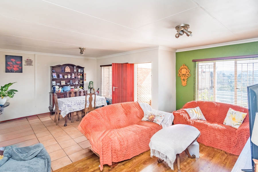 2 Bedroom Property for Sale in Helderkruin Gauteng