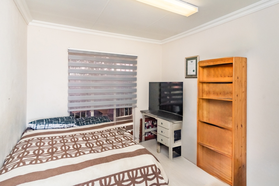2 Bedroom Property for Sale in Helderkruin Gauteng
